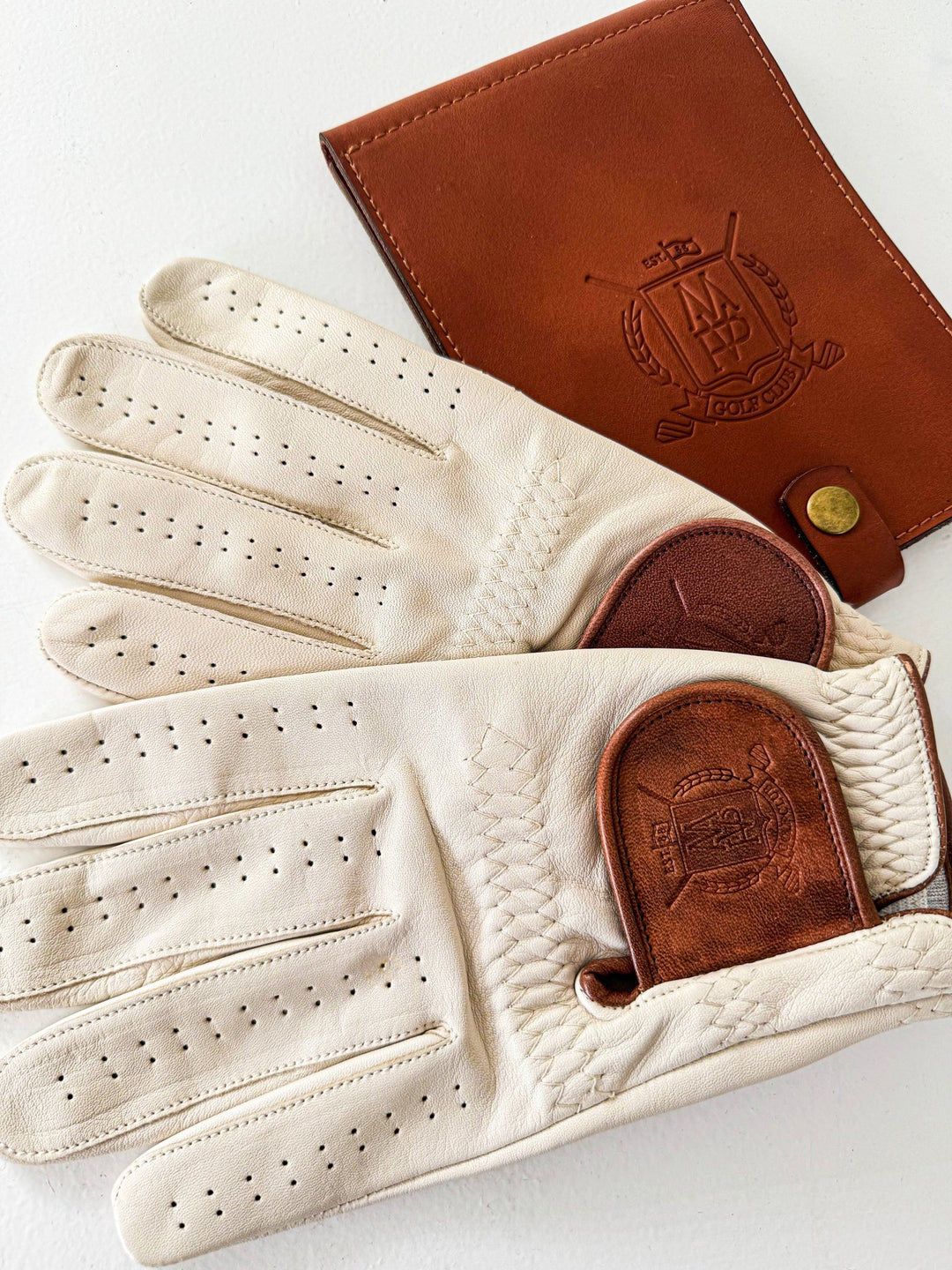 Leather Golf Gear for a Winning Game - MODEST VINTAGE PLAYER LTD