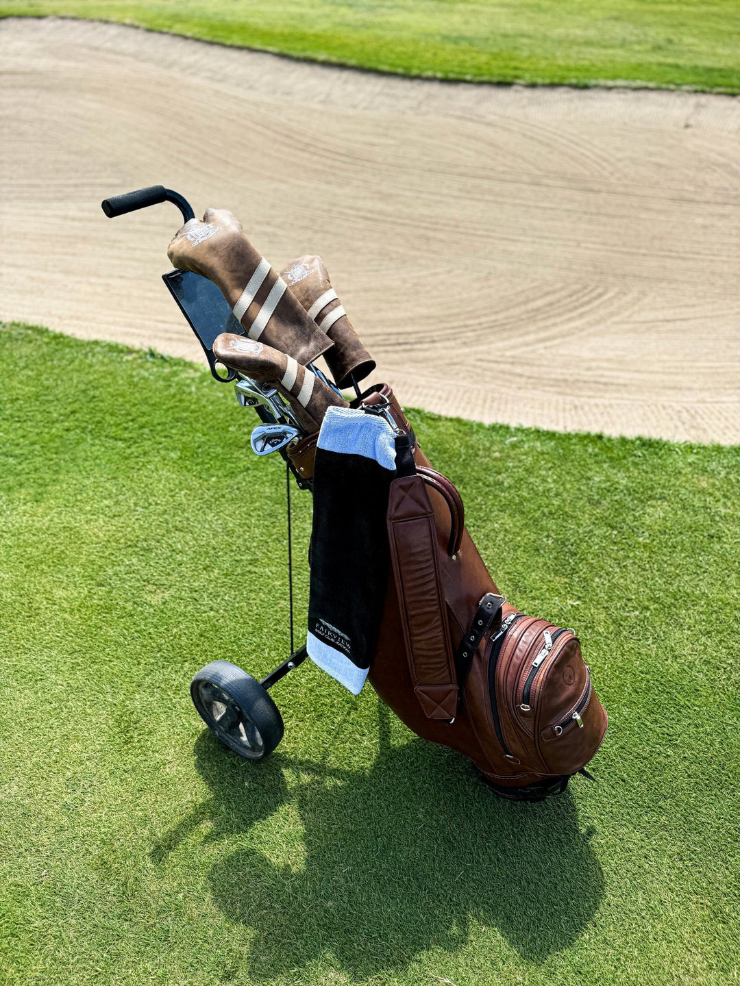 Why Choose Leather Accessories in Golf? - MODEST VINTAGE PLAYER LTD