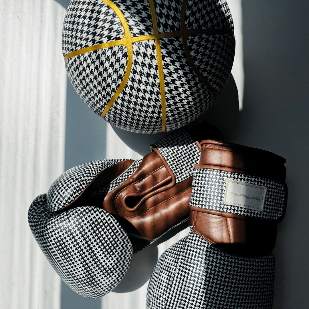 Elite Houndstooth Leather Boxing Gloves (Strap Up) - Brown - MODEST VINTAGE PLAYER LTD